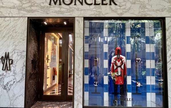 Diamonds are the symbol of infinite Moncler Jackets On Sale wealth